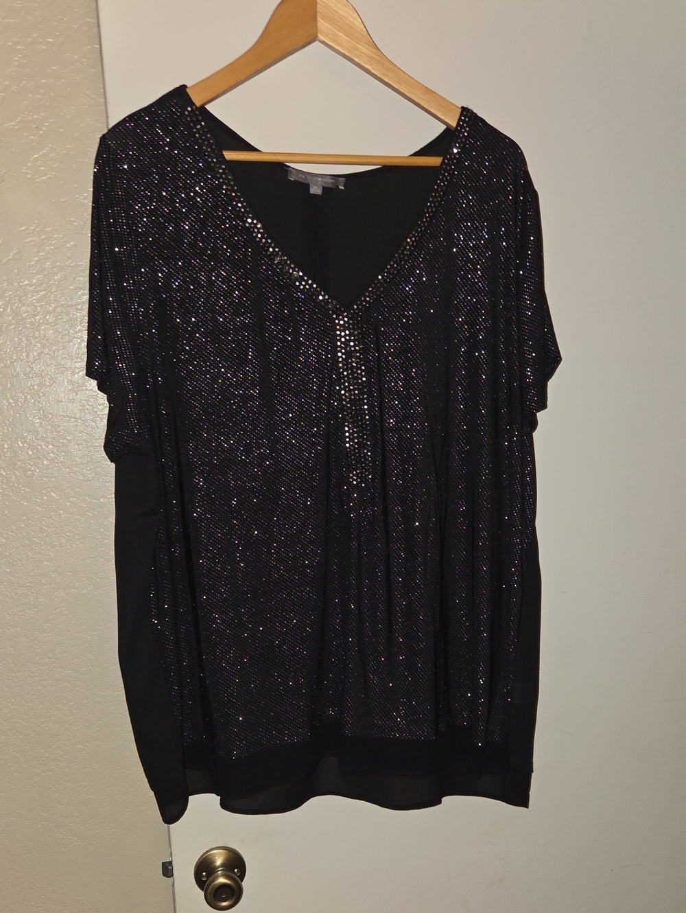 NY Collection Black Sequined V-Neck Sparkle Tunic Top / Blouse